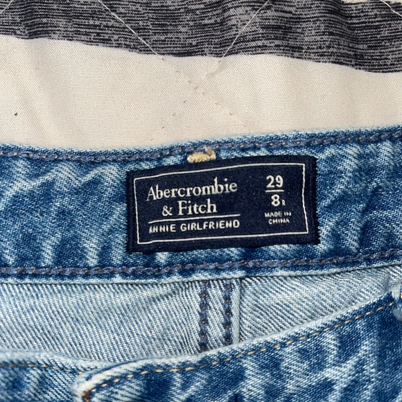 Jeans - Picture 4 of 5